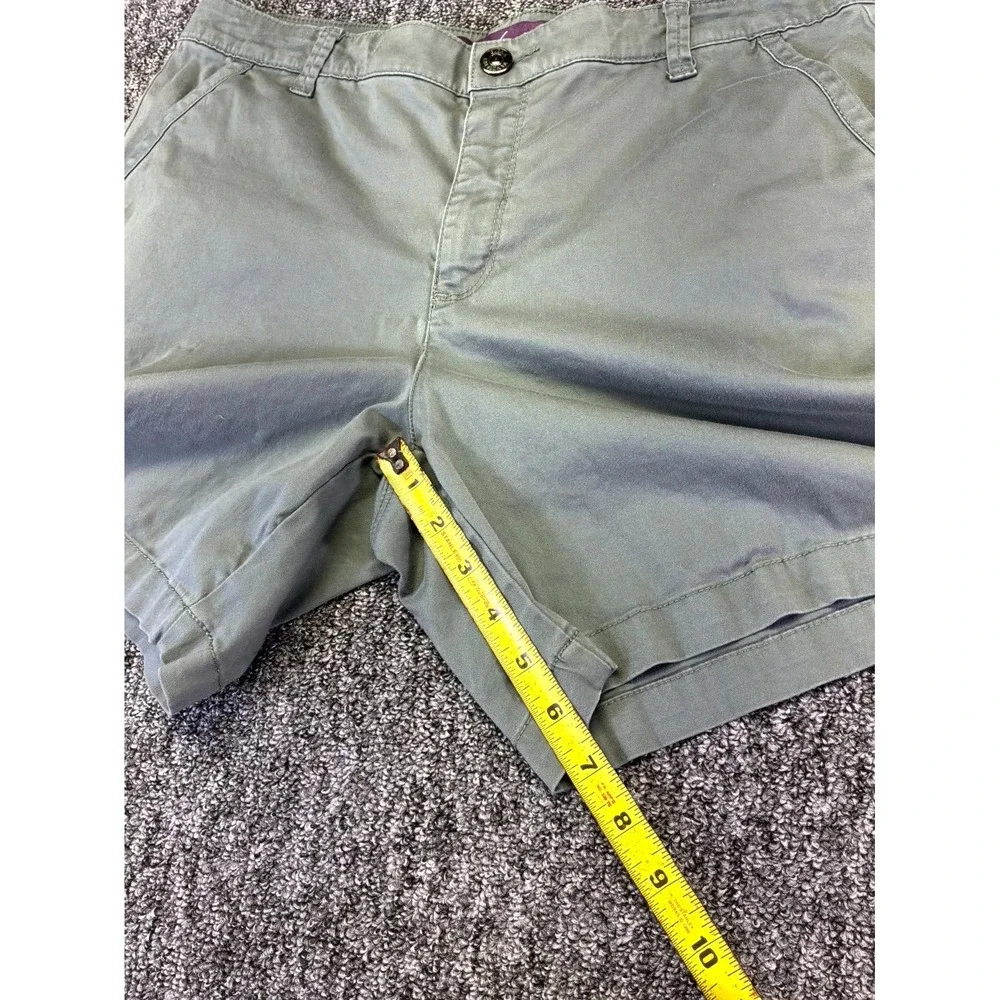 Gloria Vanderbilt Missy Senora Shorts Womens 10 Sage Green Stretch Beach Classic